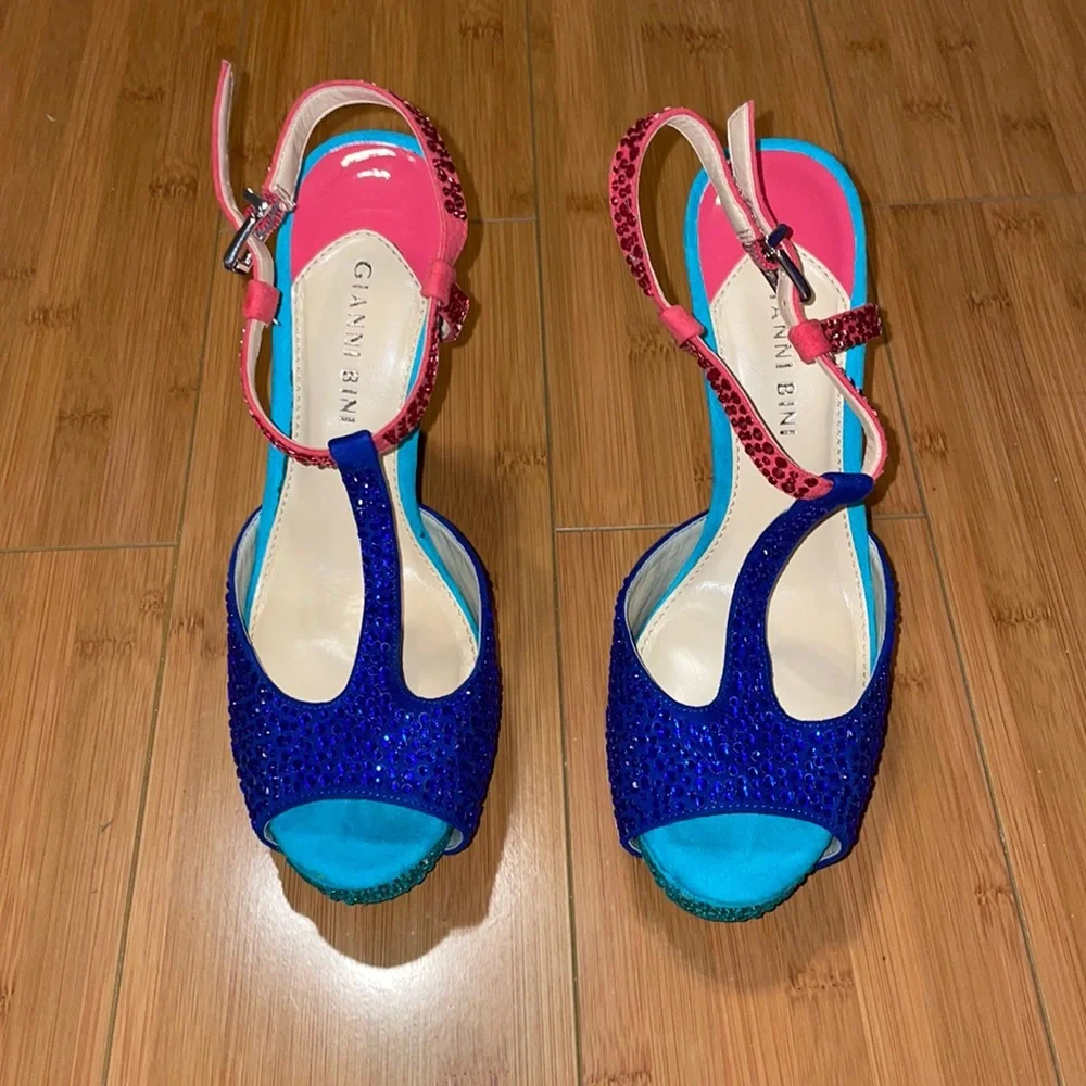 Gianni Bini Heels - Picture 1 of 4
